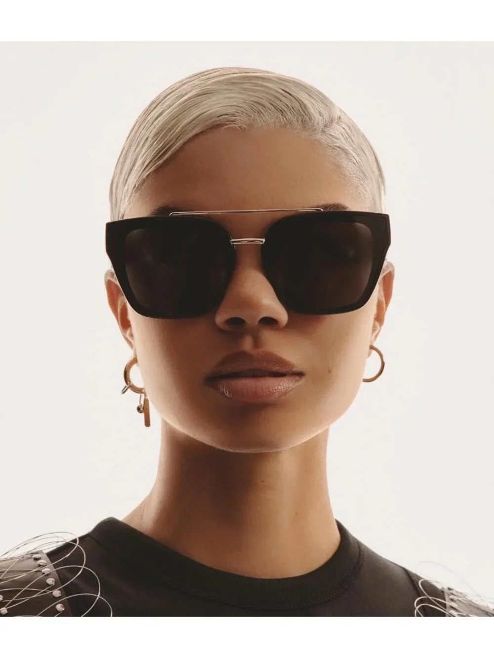 Oversized Square Women's Sunglasses with UV Protection - Trendy Shades for